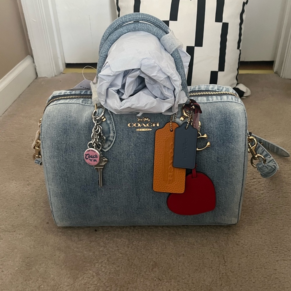 Coach Large Rowan in Loved Denim - Picture 4 of 5